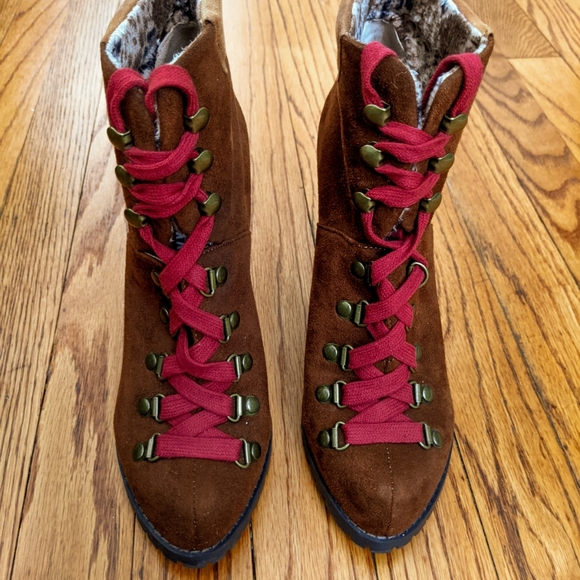 Luichiny Anna May Suede Lug Sole Lace Up Combat Stacked Heel Ankle Booties, Sz 7 - Picture 4 of 16